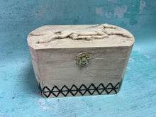 Load image into Gallery viewer, Horse Treasure Box Kit with Resin Horse, Decorative Transfers, Paints, Sealer, Brush and Instructional Video Link