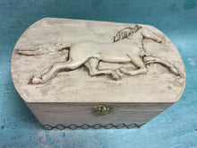 Load image into Gallery viewer, Horse Treasure Box Kit with Resin Horse, Decorative Transfers, Paints, Sealer, Brush and Instructional Video Link