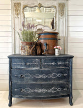 Load image into Gallery viewer, IOD Decorative Furniture TROMPE L’OEIL BLEU IOD PAINT INLAY 12×16 PAD™