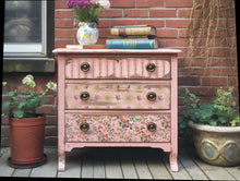Load image into Gallery viewer, IOD Lattice Rose IOD Paint Inlay 12 x 16" Pad 8 Sheets Furniture and Craft Inlay