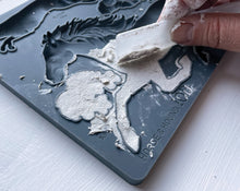 Load image into Gallery viewer, IOD Horse & Hound 6x10 Decor Mould