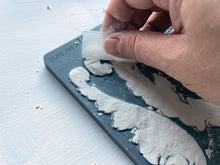 Load image into Gallery viewer, IOD Olive Crest 6x10 Decor Mould