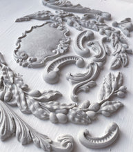 Load image into Gallery viewer, IOD Olive Crest 6x10 Decor Mould