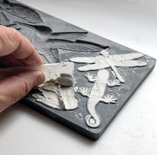Load image into Gallery viewer, IOD Dewdrop Pond 6x10 Decor Mould