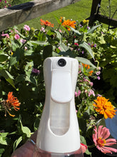 Load image into Gallery viewer, 500 ml Spray Mister Bottle - Perfect for Painting Furniture or Using with IOD Paint Inlays
