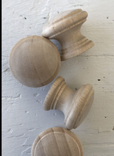 Load image into Gallery viewer, IOD Wooden Knobs 1.50 4 pack
